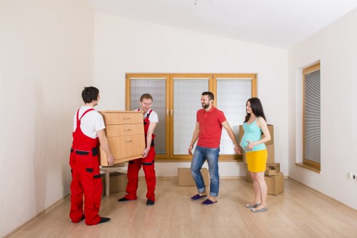 Local moving team handling access challenges in Stjohnswood
