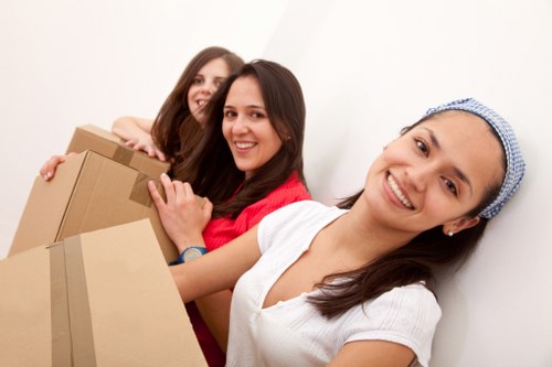 Secure storage space for household items during a Stjohnswood move